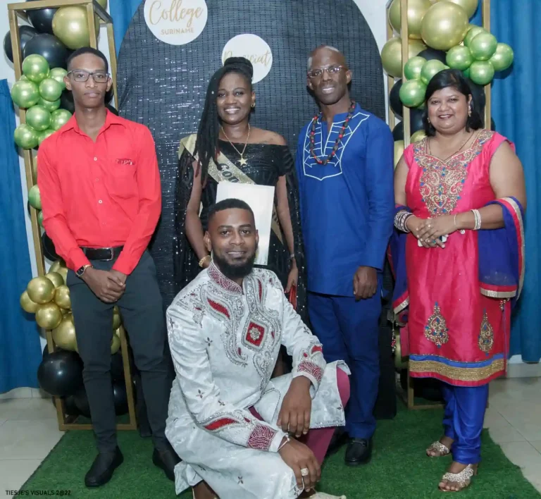 diplomauitreiking_wa0009_qcs-opleidingen suriname