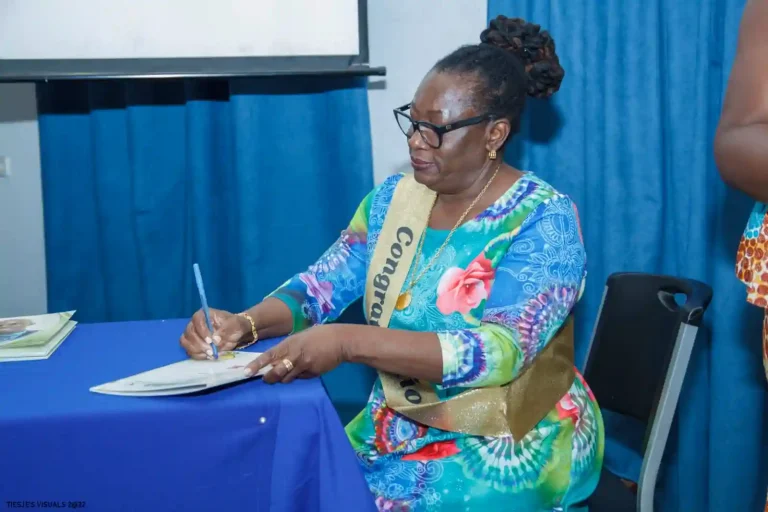 diplomauitreiking_wa0017_qcs-opleidingen suriname