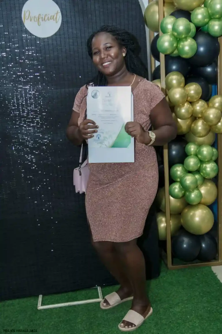 diplomauitreiking_wa0028_qcs-opleidingen suriname